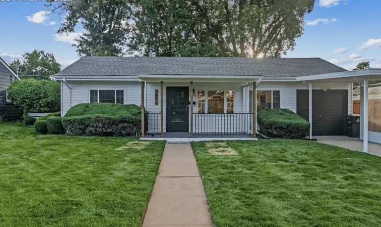 front yard of Denver Colorado house we purchased fast